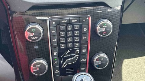 Voitures D'occasion À Toulouse | Volvo V40 D2 Adblue 120 Ch Geartronic 6 Momentum 5P