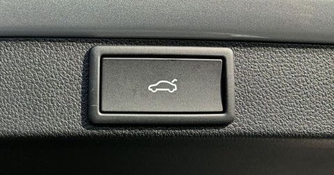 Voitures D'occasion À Lescar | Škoda Octavia Break Combi 2.0 Tdi 150 Ch Scr Dsg7 Sportline 5P