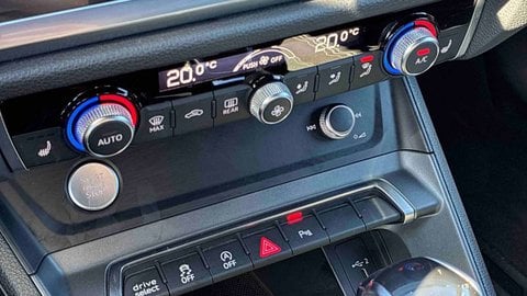 Voitures D'occasion À Toulouse | Audi Q3 35 Tfsi 150 Ch S Tronic 7 Limited 5P