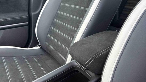 Voitures D'0Km À Lescar | Alfa Romeo 145 Junior 1.2 Ibrida Ch E-Dct6 Sport Speciale 5P