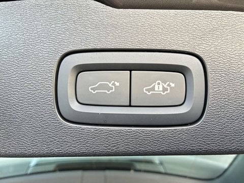 Voitures D'occasion À Lescar | Volvo V60 B4 197 Ch Dct7 Ultra Style Dark 4P