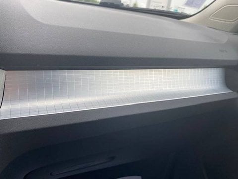 Voitures D'occasion À Saint Avit | Volvo Xc40 D3 A Dblue150 Ch Geartronic 8 Momentum 5P