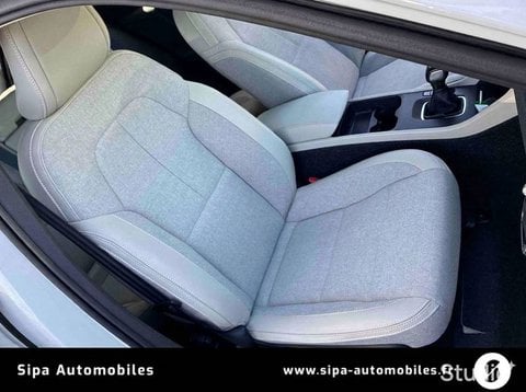 Voitures D'occasion À Mérignac | Volvo Xc40 T3 156 Ch Momentum 5P