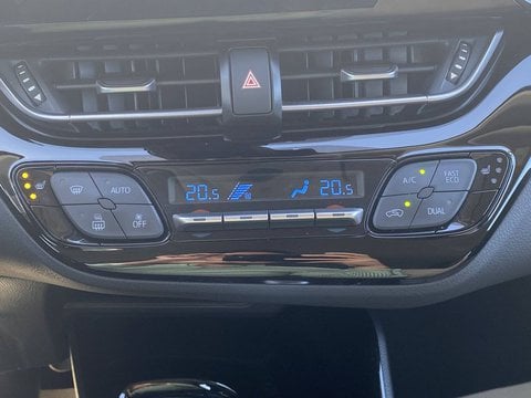 Voitures D'occasion À Le Bouscat | Toyota C-Hr Hybride 2.0L Collection 5P