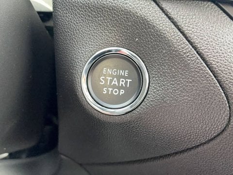 Voitures D'occasion À Muret | Opel Grandland Hybrid 225 Ch Bva8 Elegance Business 5P