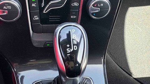 Voitures D'occasion À Toulouse | Volvo V40 D2 Adblue 120 Ch Geartronic 6 Momentum 5P