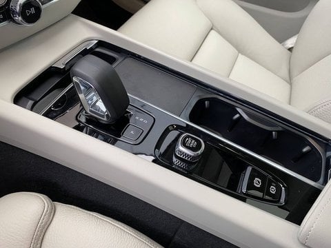 Voitures D'0Km À Lescar | Volvo V60 Ii B4 197 Ch Dct7 Ultra Style Dark 4P