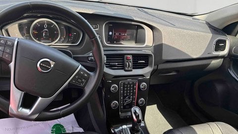 Voitures D'occasion À Toulouse | Volvo V40 D2 Adblue 120 Ch Geartronic 6 Momentum 5P