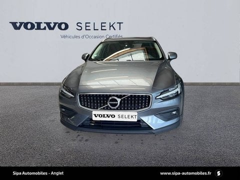 Voitures Occasion Volvo V60 Ii B4 Awd 197 Ch Geartronic 8 Cross Country Pro 5P À Anglet