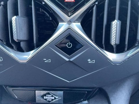 Voitures D'occasion À Muret | Ds Ds 3 Ds3 Crossback Bluehdi 130 Eat8 Performance Line+ 5P