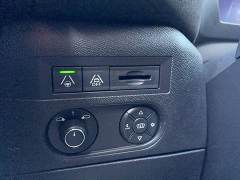 Voitures D'occasion À Muret | Ds Ds 3 Ds3 Crossback Bluehdi 130 Eat8 Performance Line+ 5P