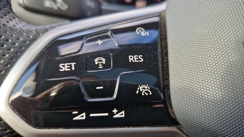 Voitures D'occasion À Lescar | Volkswagen Tiguan 2.0 Tdi 150Ch Dsg7 R-Line Exclusive 5P