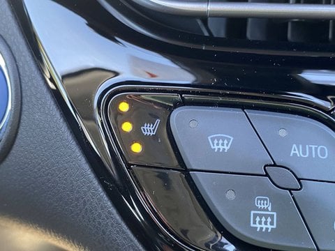Voitures D'occasion À Le Bouscat | Toyota C-Hr Hybride 2.0L Collection 5P