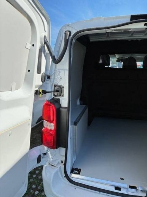 Voitures D'0Km À Toulouse | Opel Vivaro Fourgon V Vivaro Ca Fixe Taille M 2.2 Diesel 150 S&S Eat...