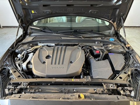 Voitures D'0Km À Toulouse | Volvo V60 B4 197 Ch Dct7 Plus Style Dark 4P