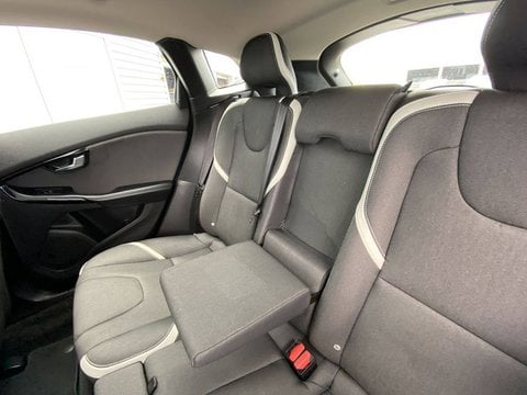 Voitures D'occasion À Lescar | Volvo V40 Ii D2 Adblue 120 Ch Momentum 5P