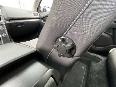 Voitures D'occasion À Lescar | Volvo V40 Ii D2 Adblue 120 Ch Momentum 5P