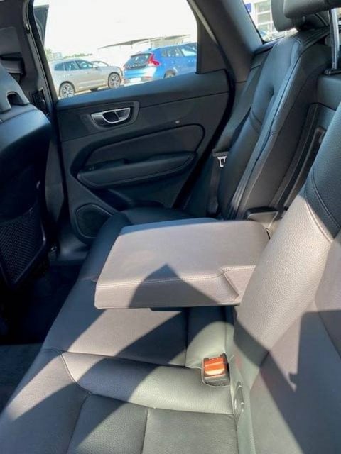 Voitures D'occasion À Saint Avit | Volvo Xc60 B4 197 Ch Geartronic 8 Ultimate Style Dark 5P