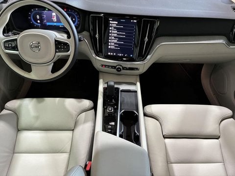 Voitures D'0Km À Toulouse | Volvo V60 B4 197 Ch Dct7 Plus Style Dark 4P