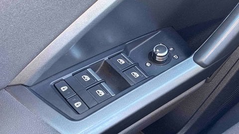 Voitures D'occasion À Toulouse | Audi Q3 35 Tfsi 150 Ch S Tronic 7 Limited 5P