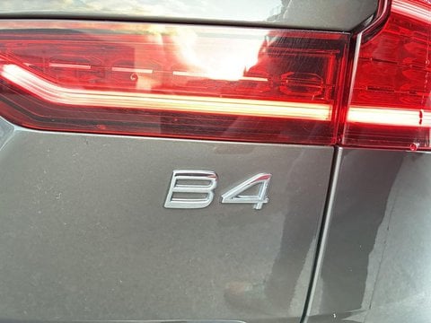 Voitures D'occasion À Lescar | Volvo V60 B4 197 Ch Dct7 Ultra Style Dark 4P