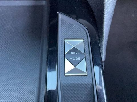 Voitures D'occasion À Muret | Ds Ds 3 Ds3 Crossback Bluehdi 130 Eat8 Performance Line+ 5P