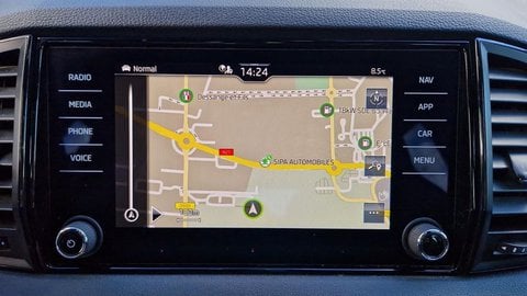 Voitures D'occasion À Tarbes | Škoda Karoq 2.0 Tdi 116 Ch Scr Dsg7 Sportline 5P