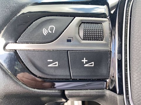Voitures D'occasion À Muret | Peugeot 3008 Ii Puretech 130Ch S&S Eat8 Roadtrip 5P