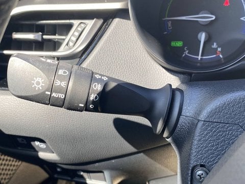 Voitures D'occasion À Le Bouscat | Toyota C-Hr Hybride 2.0L Collection 5P