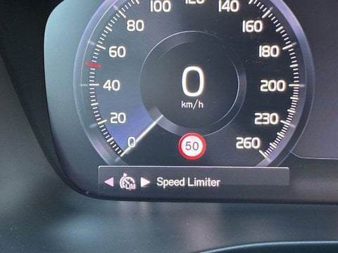 Voitures D'occasion À Lescar | Volvo Xc40 T4 Recharge 129+82 Ch Dct7 Start 5P