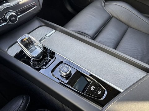 Voitures D'occasion À Labège | Volvo Xc60 T6 Awd Hybride Rechargeable 253 Ch+145 Ch Geartronic ...