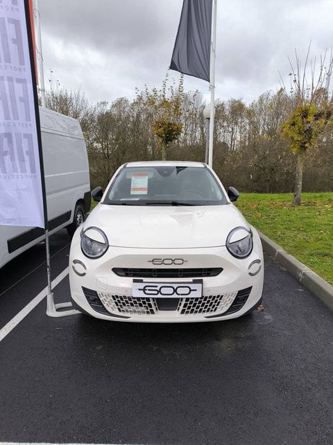 Voitures D'0Km À Toulouse | Fiat 600 Societe 1.2 Hybrid 100 Ch Dct6 5P