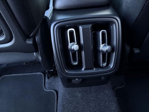 Voitures D'occasion À Lescar | Volvo Xc40 T3 163 Ch Geartronic 8 R-Design 5P