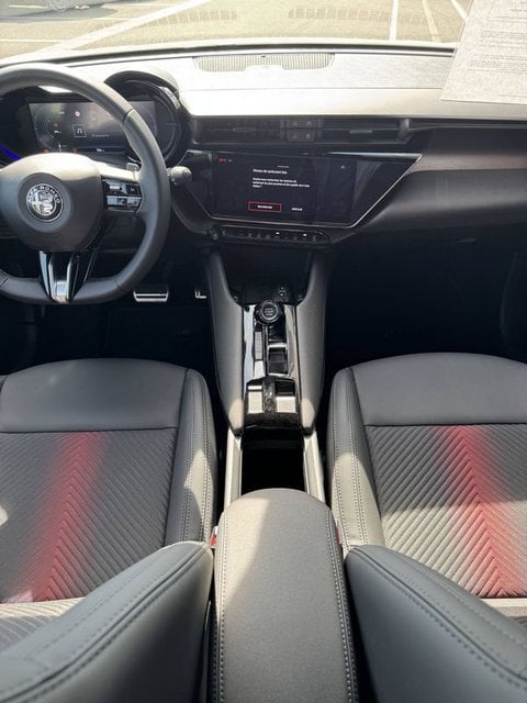Voitures D'0Km À Toulouse | Alfa Romeo Junior Ibrida Junior 1.2 Ibrida 145 Ch E-Dct6 Speciale 5P