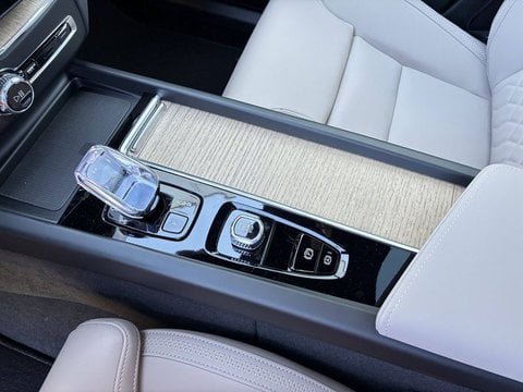 Voitures D'0Km À Lescar | Volvo Xc60 T6 Awd Hybride Rechargeable 253 Ch+145 Ch Geartronic 8 Ultr...