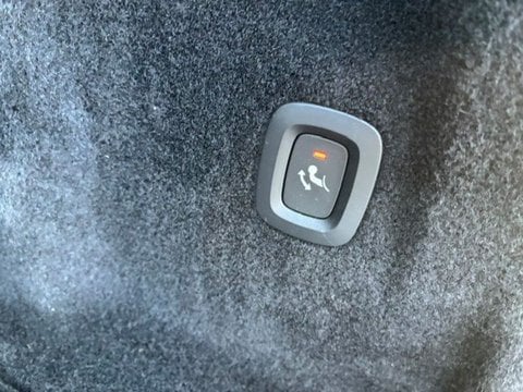 Voitures D'occasion À Mérignac | Volvo Xc60 T6 Recharge Awd 253 Ch + 87 Ch Geartronic 8 R-Desig...