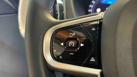 Voitures D'occasion À Anglet | Volvo Xc60 T6 Awd Hybride Rechargeable 253 Ch+145 Ch Geartronic 8...
