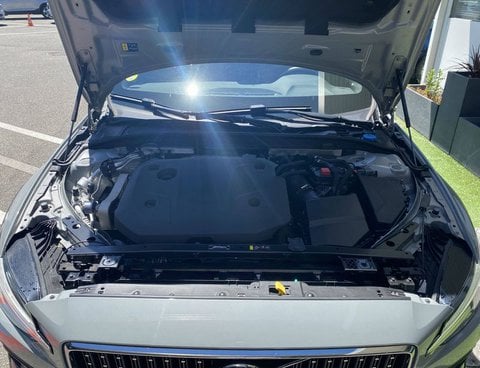 Voitures D'occasion À Labège | Volvo V60 Ii B4 Awd 197 Ch Geartronic 8 Cross Country Pro 5P