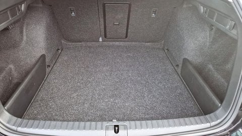 Voitures D'occasion À Tarbes | Škoda Octavia Break Combi 2.0 Tdi 150 Ch Scr Dsg7 Selection 5P