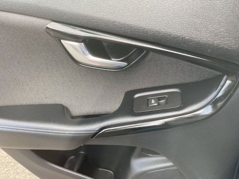 Voitures D'occasion À Lescar | Volvo V40 Ii D2 Adblue 120 Ch Momentum 5P