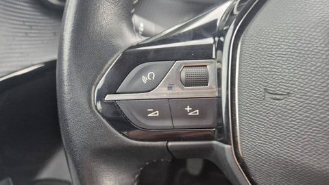 Voitures D'occasion À Le Bouscat | Peugeot 208 Puretech 100 S&S Bvm6 Allure 5P