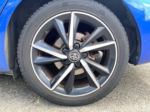 Voitures D'occasion À Muret | Toyota Auris Ii Touring Sports Hybride 136H Collection 5P