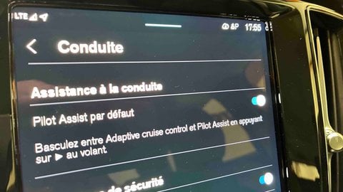 Voitures D'occasion À Anglet | Volvo V60 B4 197 Ch Dct7 Plus Style Dark 4P