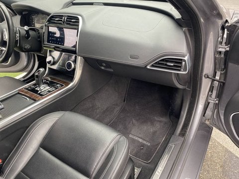 Voitures D'occasion À Labège | Jaguar Xe P250 Bva R-Dynamic Se 4P