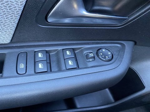 Voitures D'occasion À Mont-De-Marsan | Citroën C4 Iii Puretech 130 S&S Eat8 C-Series 5P