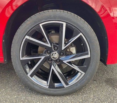 Voitures D'occasion À Lescar | Škoda Kamiq 1.0 Tsi Evo 110 Ch Dsg7 Monte-Carlo 5P