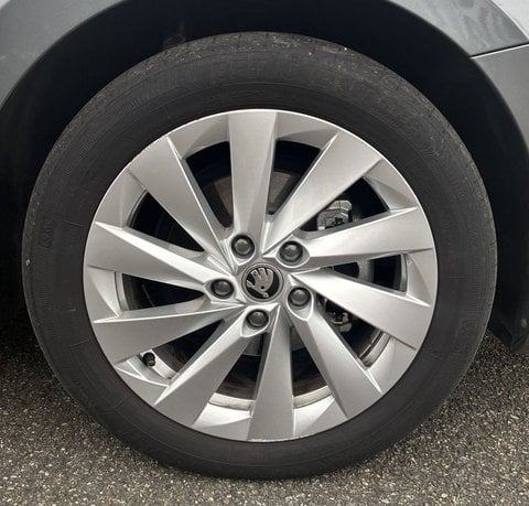 Voitures D'occasion À Lescar | Škoda Octavia Combi 2.0 Tdi 150 Ch Scr Dsg7 Selection 5P