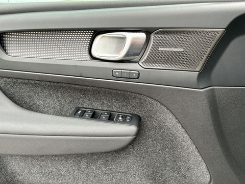 Voitures D'occasion À Lescar | Volvo Xc40 B3 163 Ch Dct7 Black Edition 5P