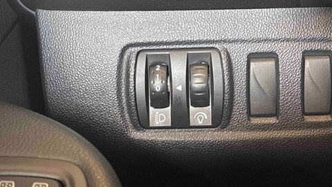 Voitures D'occasion À Lescar | Renault Clio 1.2 16V 75 Limited 5P