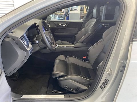Voitures D'occasion À Labège | Volvo V60 Ii B4 Awd 197 Ch Geartronic 8 Cross Country Pro 5P